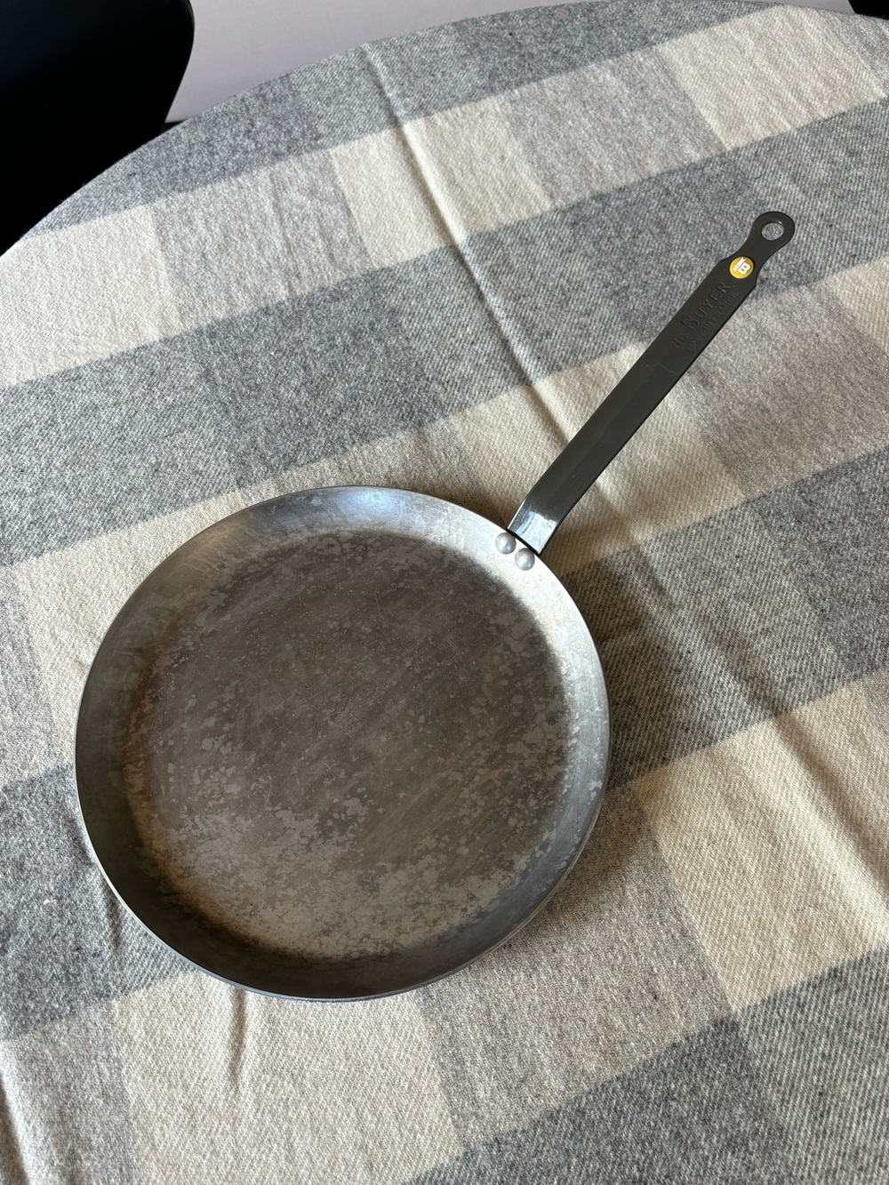De Buyer French Carbon Steel Skillet